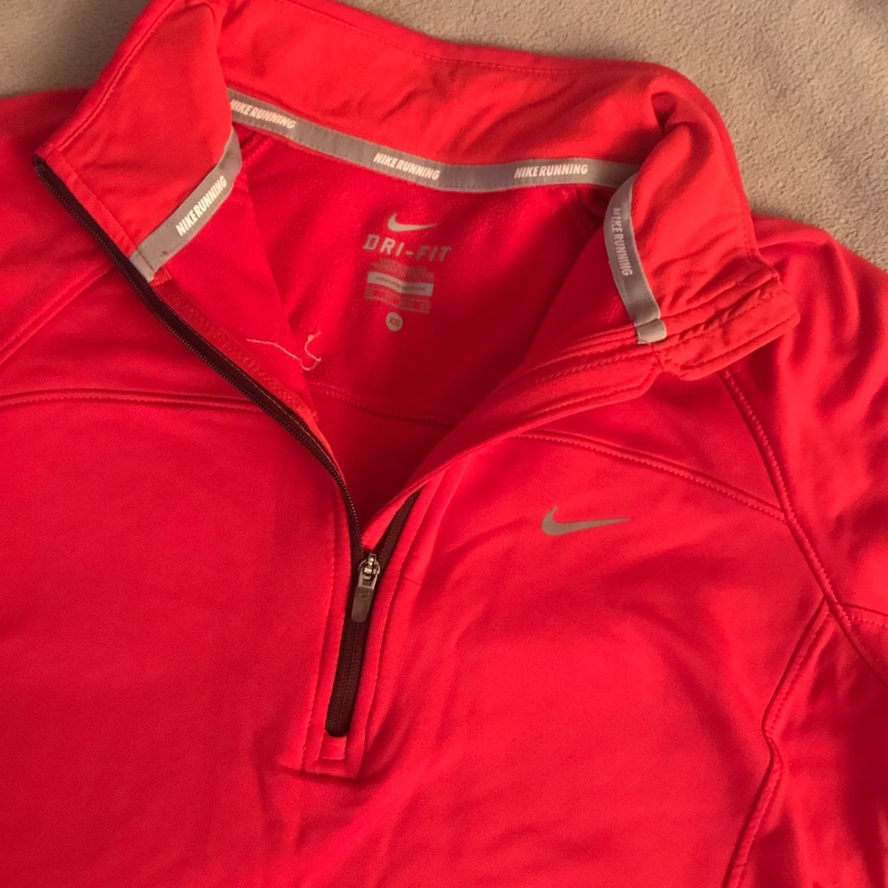 Nike women’s quarter zip jacket in red